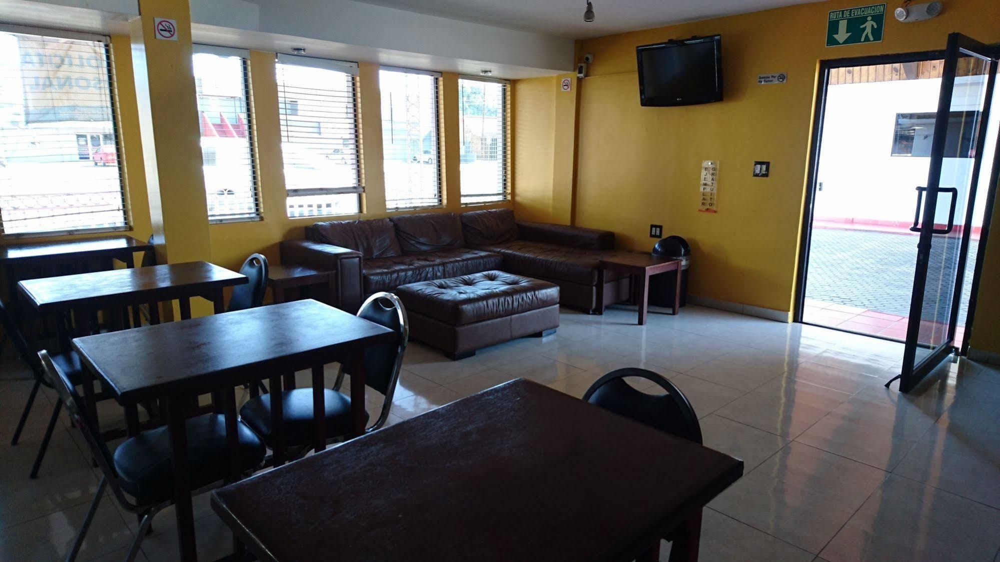 Hotel Boulevard Mexicali Buitenkant foto