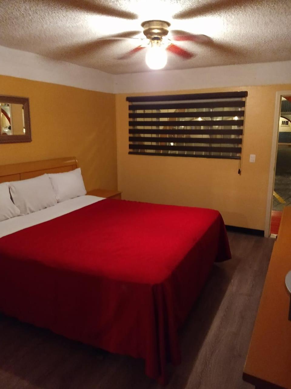 Hotel Boulevard Mexicali Buitenkant foto